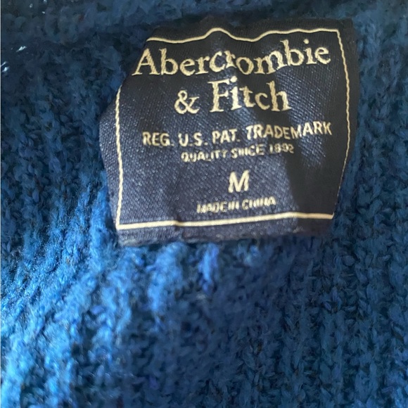 Blue Abercrombie & Fitch cardigan - Picture 2 of 2